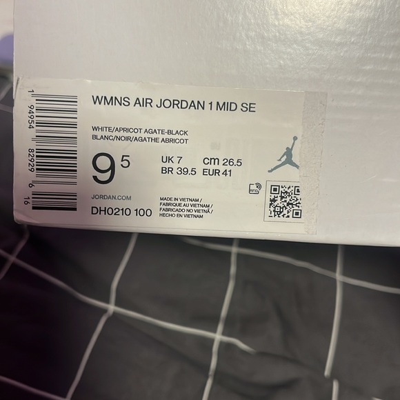 Jordan mids peach mocha women's 9.5 - Picture 5 of 5